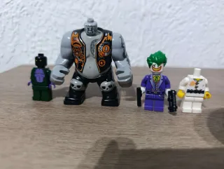Lote figuras compatibles
