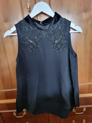 Top Zara Negro con Etiqueta Talla M