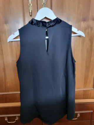 Top Zara Negro con Etiqueta Talla M