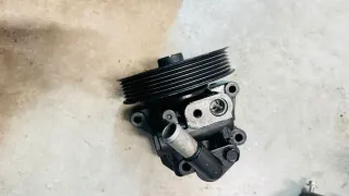 Bomba Dirección Ford Mondeo 1.8