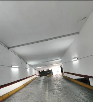 Plaza de garaje zona este.