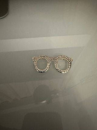 Broche gafas brillantes