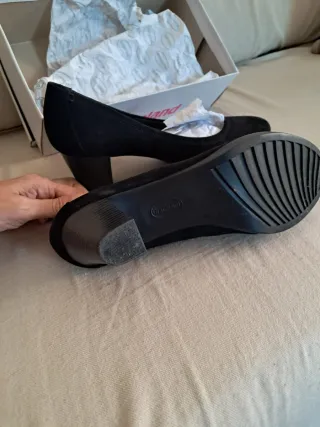 Zapatos de ante negros para mujer
