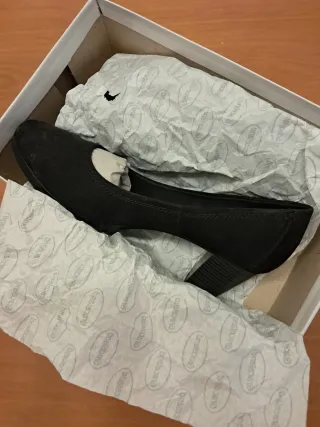 Zapatos de ante negros para mujer