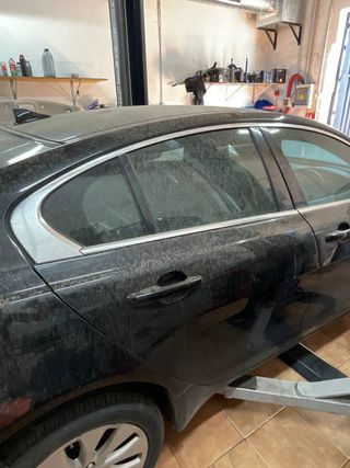 Puerta Jaguar XE Prestige 2015