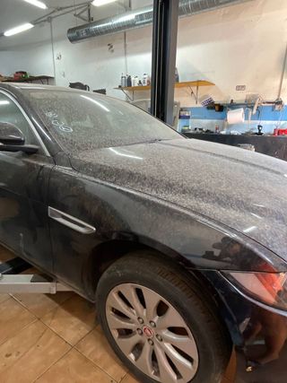 Puerta Jaguar XE Prestige 2015