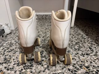 Patines de 4 ruedas blancos