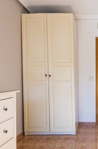 Armario puertas batientes Ikea blanco