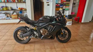 Honda CBR 650 R Sportbike