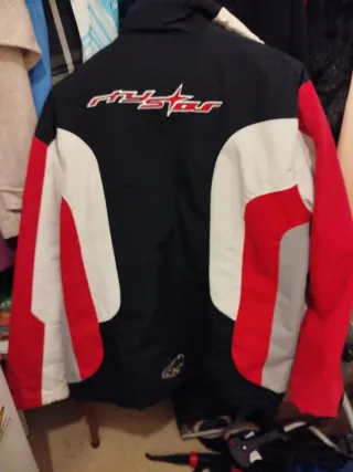 Chaqueta Ryu Star Hombre Negra y Roja