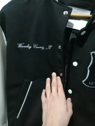 Chaqueta Bomber Negra y Blanca