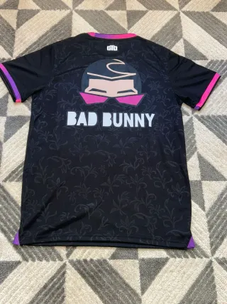 Camiseta Bad Bunny x PSG + llavero de regalo