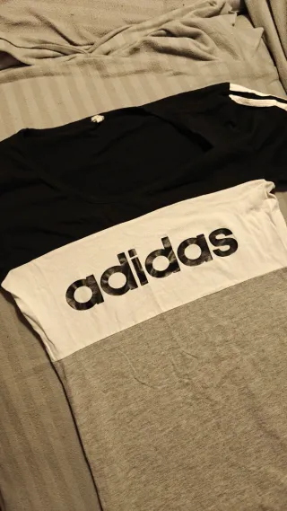Camiseta Adidas manga corta chica