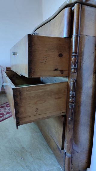 Lote Muebles Antiguos Madera Maciza (Nogal y Pino)