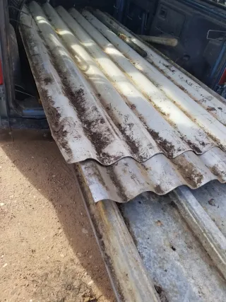 Planchas de hierro onduladas