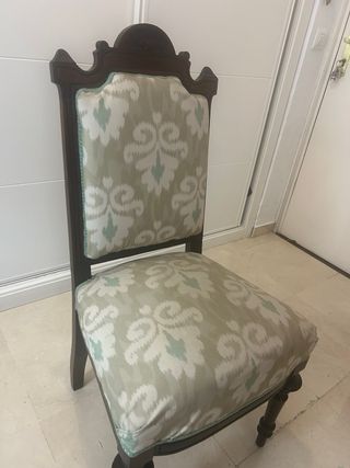 Silla antigua tapizada vintage madera