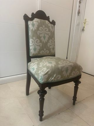 Silla antigua tapizada vintage madera