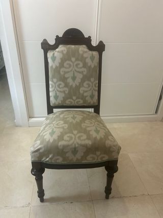 Silla antigua tapizada vintage madera