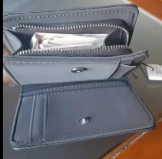 Bolso y monedero gris