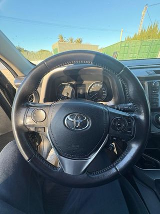 Toyota RAV4 2016