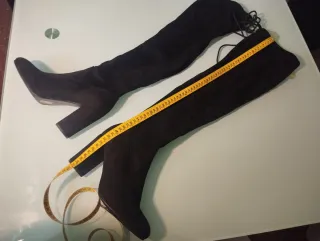 Botas altas negras talla 38