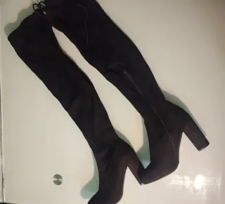 Botas altas negras talla 38