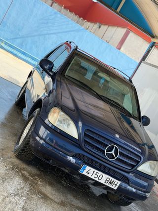 Mercedes-Benz Clase M 2001