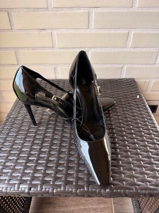Zapatos de tacón Zara negros