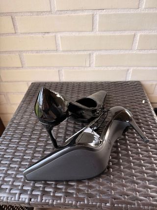 Zapatos de tacón Zara negros