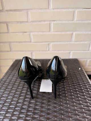 Zapatos de tacón Zara negros