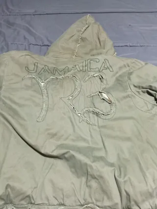 Cazadora juvenil verde y multicolor, camuflaje