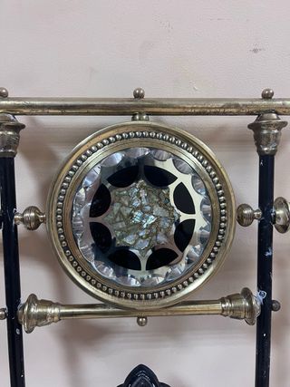 Cama antigua Victoriana de hierro y latón sigloXIX