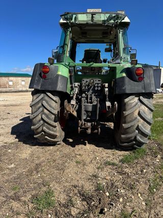 Tractor Fendt 412 Vario
