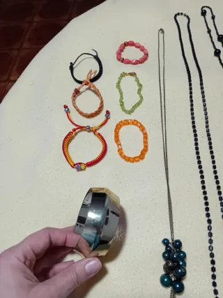 Lote Collares y Pulseras Bisutería