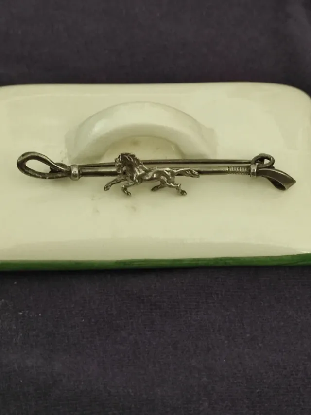 Broche alfiler pisacorbata vintage plata de ley.