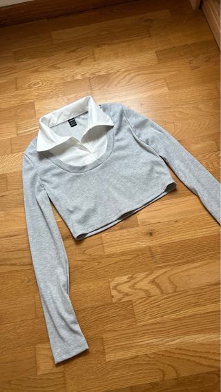 Camiseta gris efecto camisa