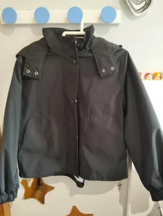 Chaqueta niña capucha negra