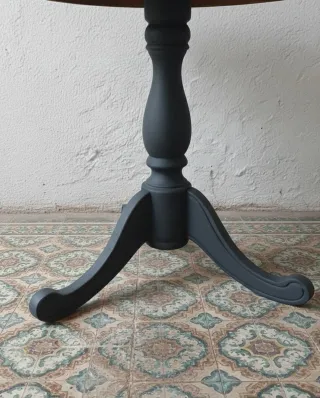 Mesa redonda madera con cajón