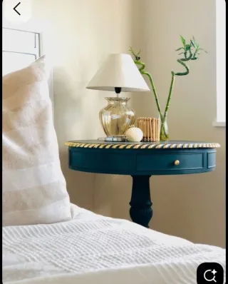 Mesa redonda madera con cajón