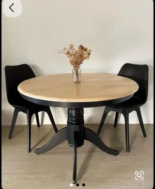 Mesa redonda madera con cajón