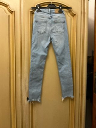Jeans Zara skinny vita alta strappati azzurri