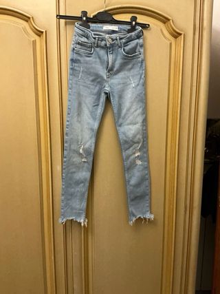 Jeans Zara skinny vita alta strappati azzurri