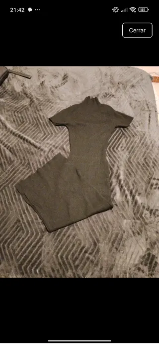 Vestido de punto negro semilargo