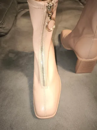 Botines Beige Stradivarius, Talla 38