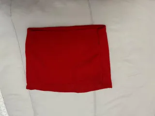 Vestido negro con tirantes