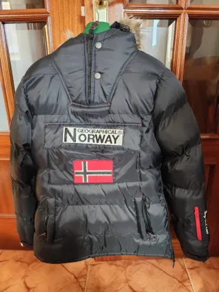 Plumas Geographical Norway Negra