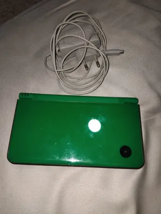 Nintendo DS XL Verde