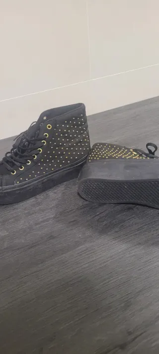 Vans Negras Tachuelas Talla 38