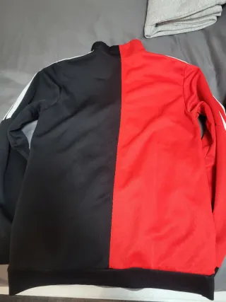 Chaqueta Adidas Roja y Negra