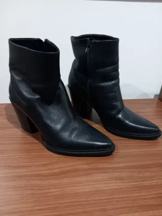 Botines Zara Tacón Negro Puntiagudos
